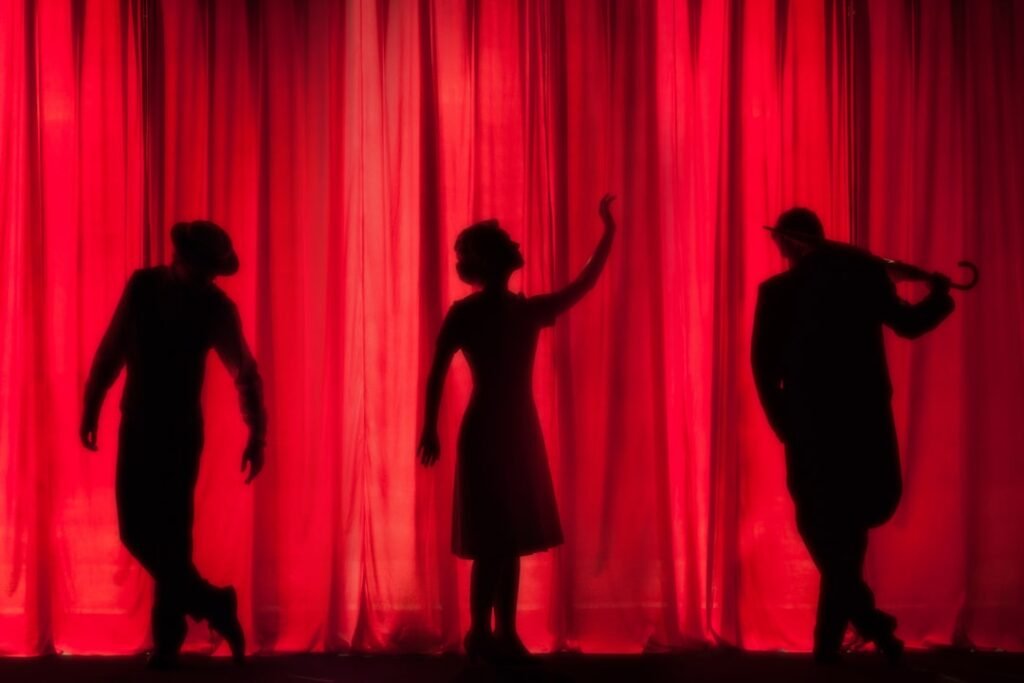 What To Wear On Broadway: The Complete Dress Code Guide
